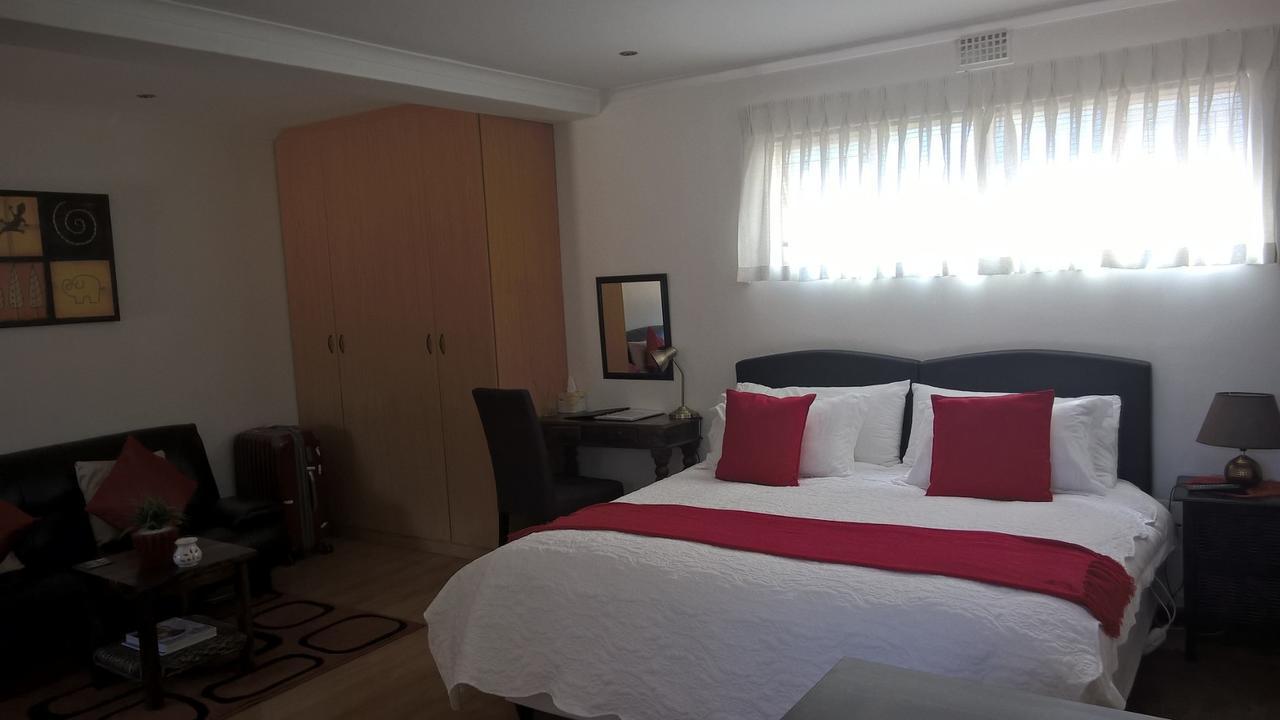 Chaston Manor Hotel เคปทาวน์ ภายนอก รูปภาพ