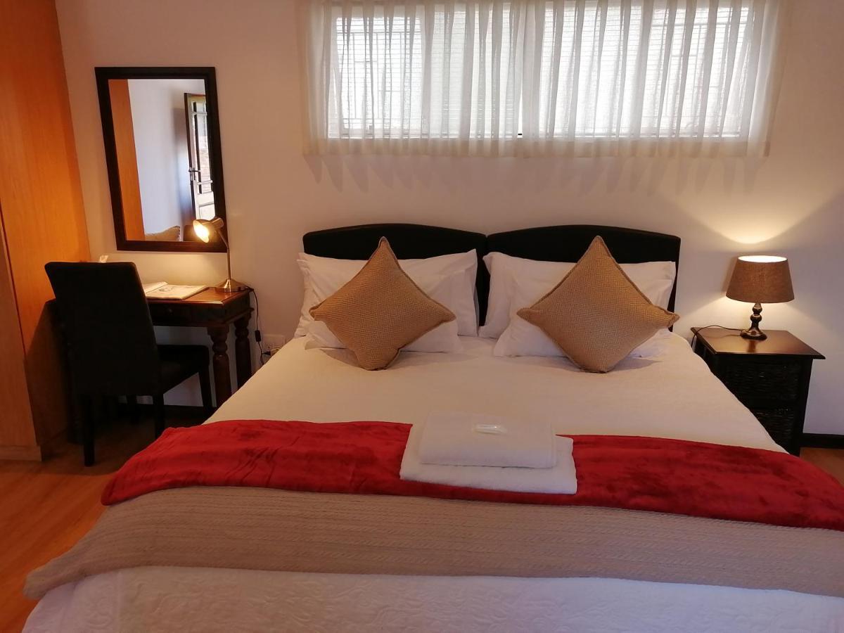 Chaston Manor Hotel เคปทาวน์ ภายนอก รูปภาพ